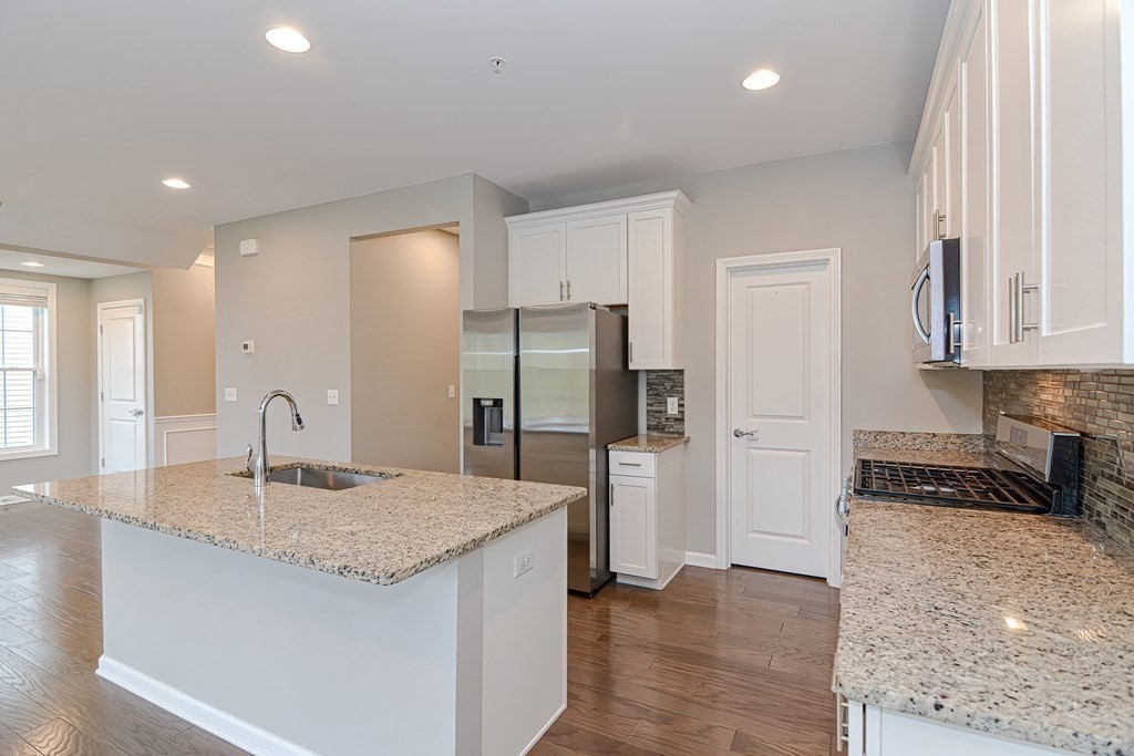22 Locust Ln # 22