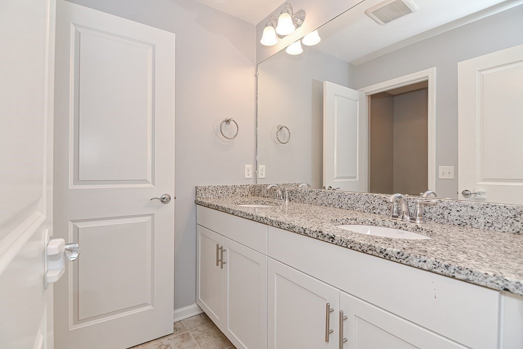 22 Locust Ln # 22
