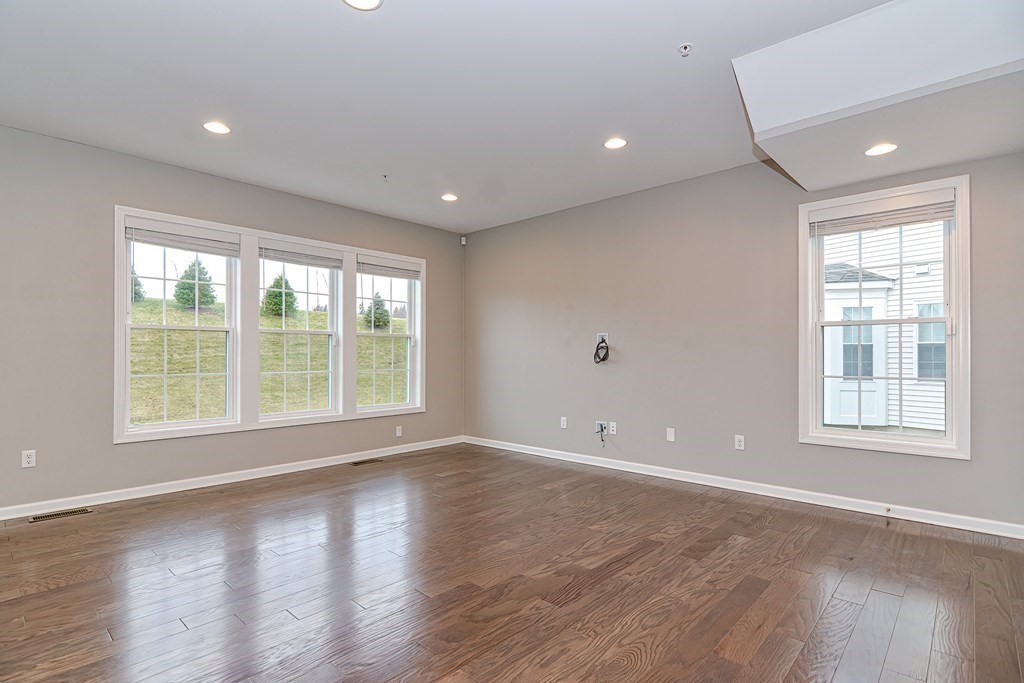 22 Locust Ln # 22
