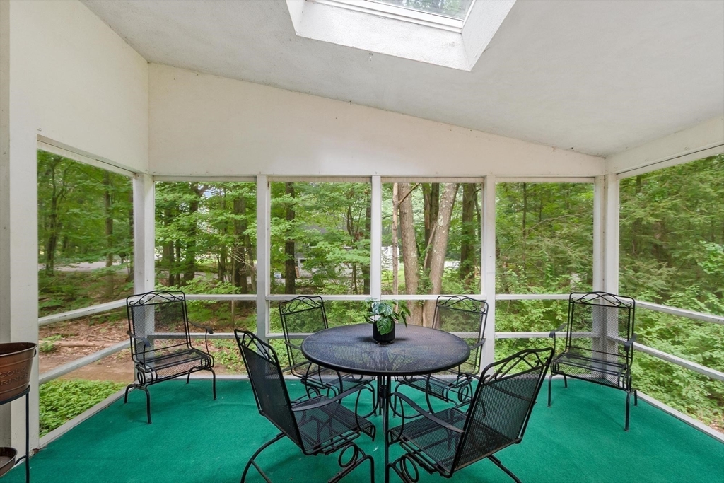 67 Glencrest Dr