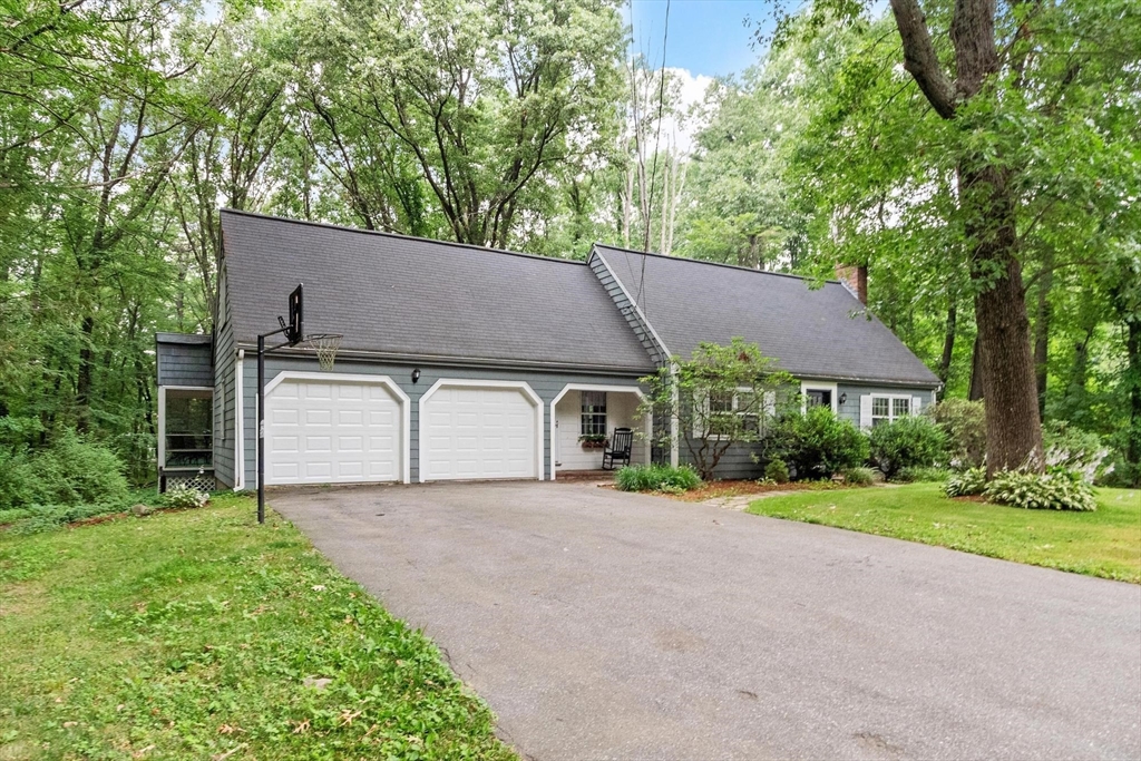 67 Glencrest Dr
