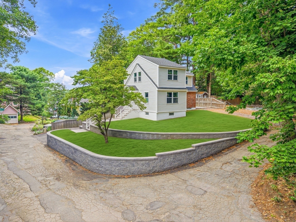 63 Russell Rd