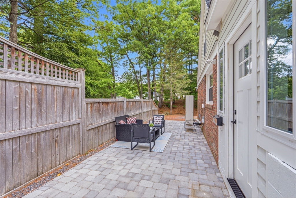 63 Russell Rd