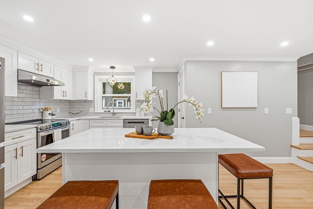 63 Russell Rd