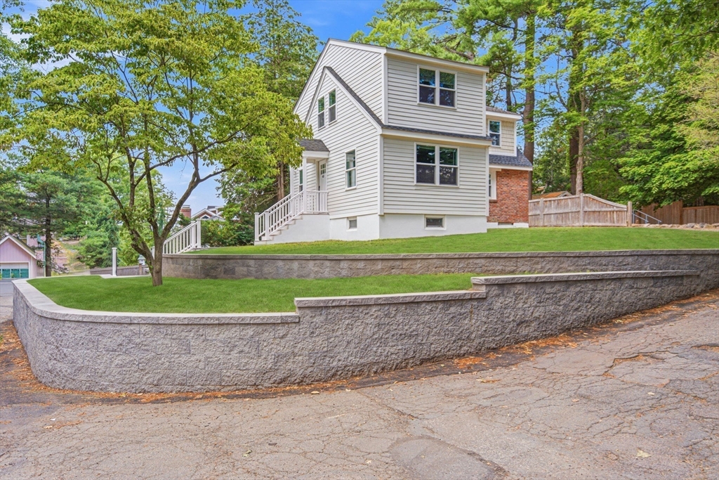 63 Russell Rd