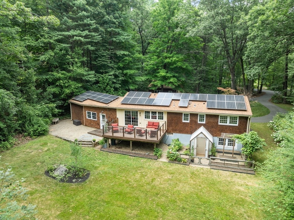 67 Quaker Ln