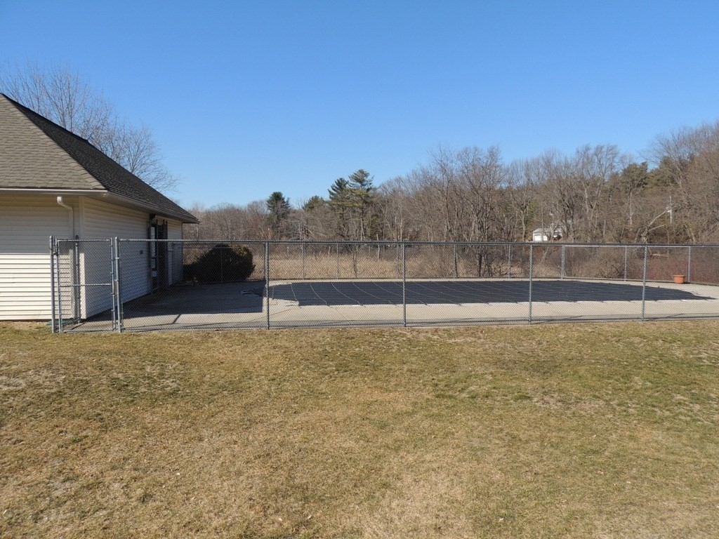 399 Great Rd # 4