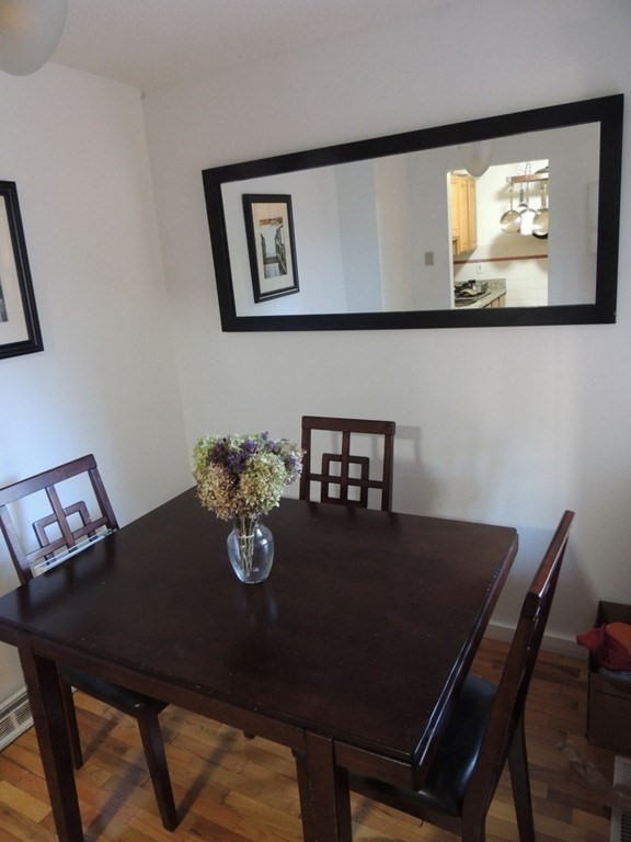 399 Great Rd # 4