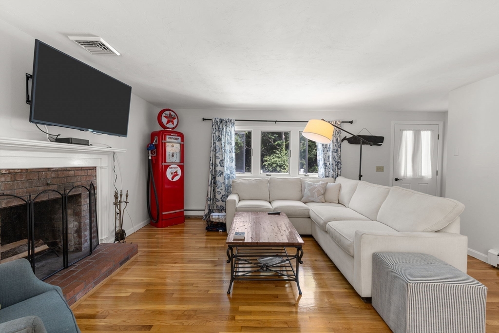 7 Openfield Road