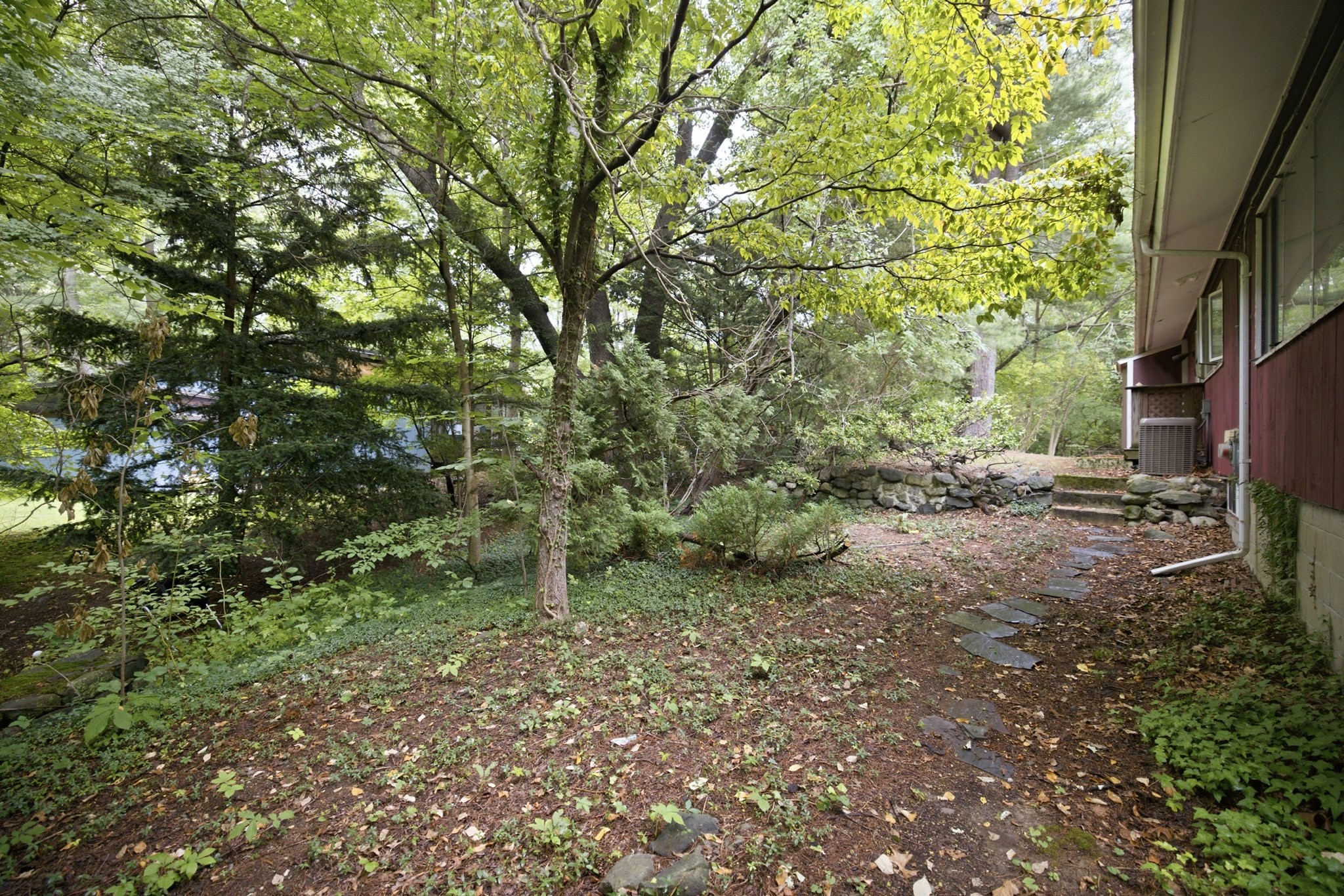 9 Peacock Farm Road