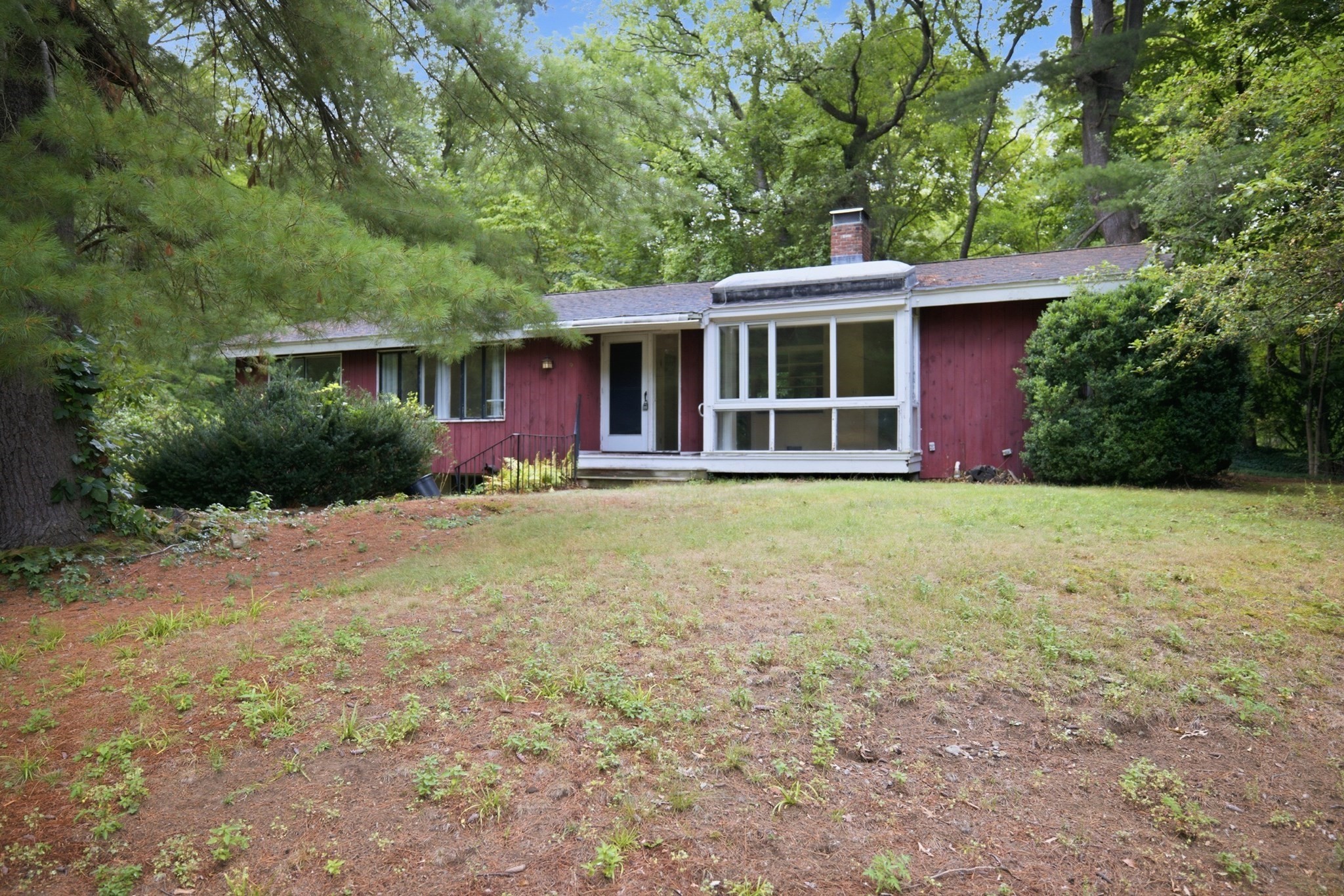 9 Peacock Farm Road