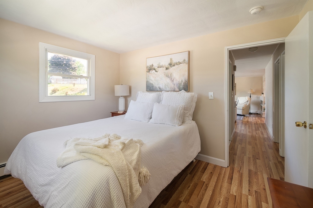 9 Upper Joclyn Avenue