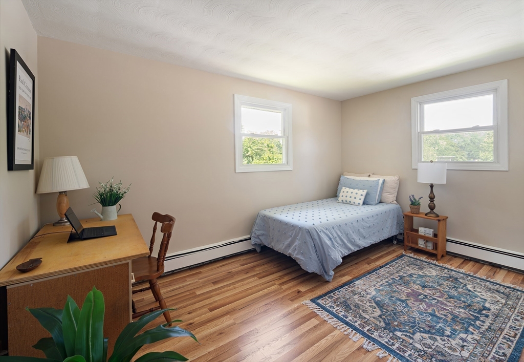 9 Upper Joclyn Avenue
