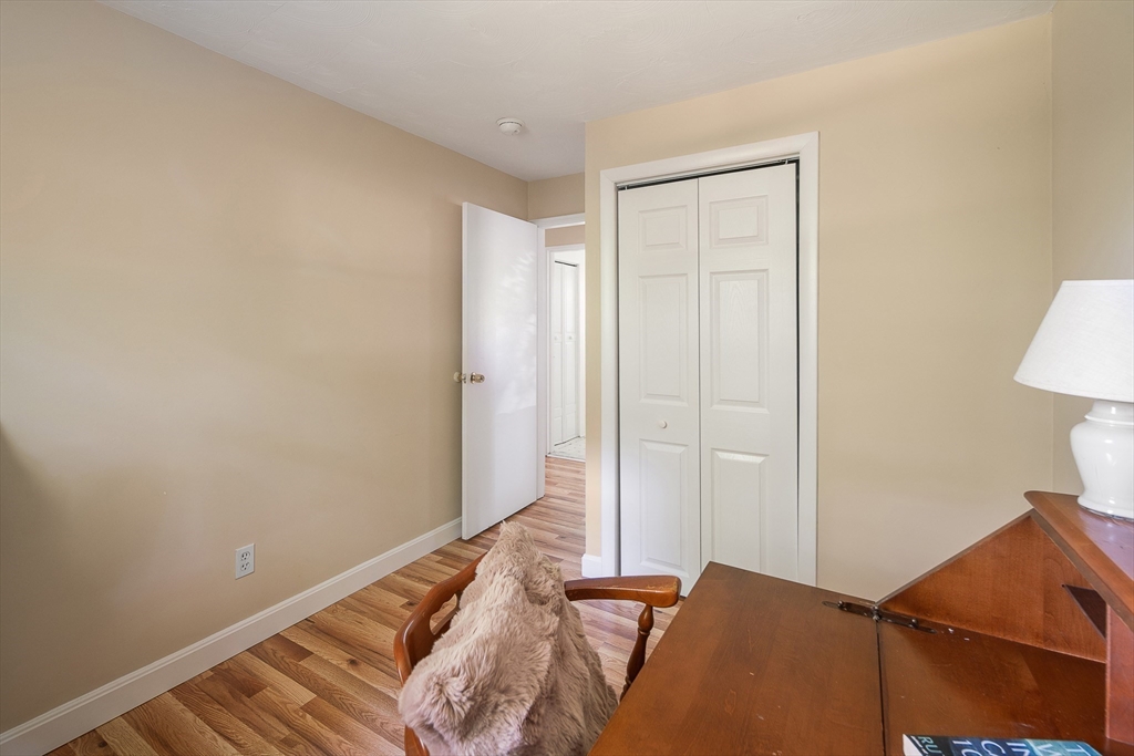 9 Upper Joclyn Avenue