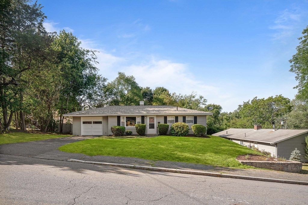 9 Upper Joclyn Avenue