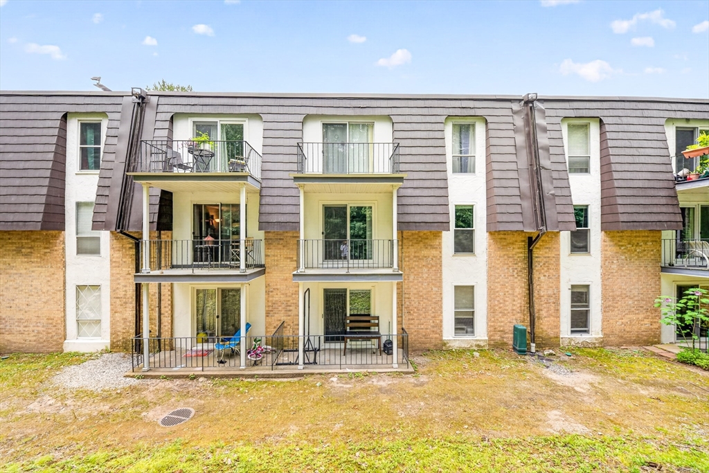 11 Shadowbrook Ln # 22