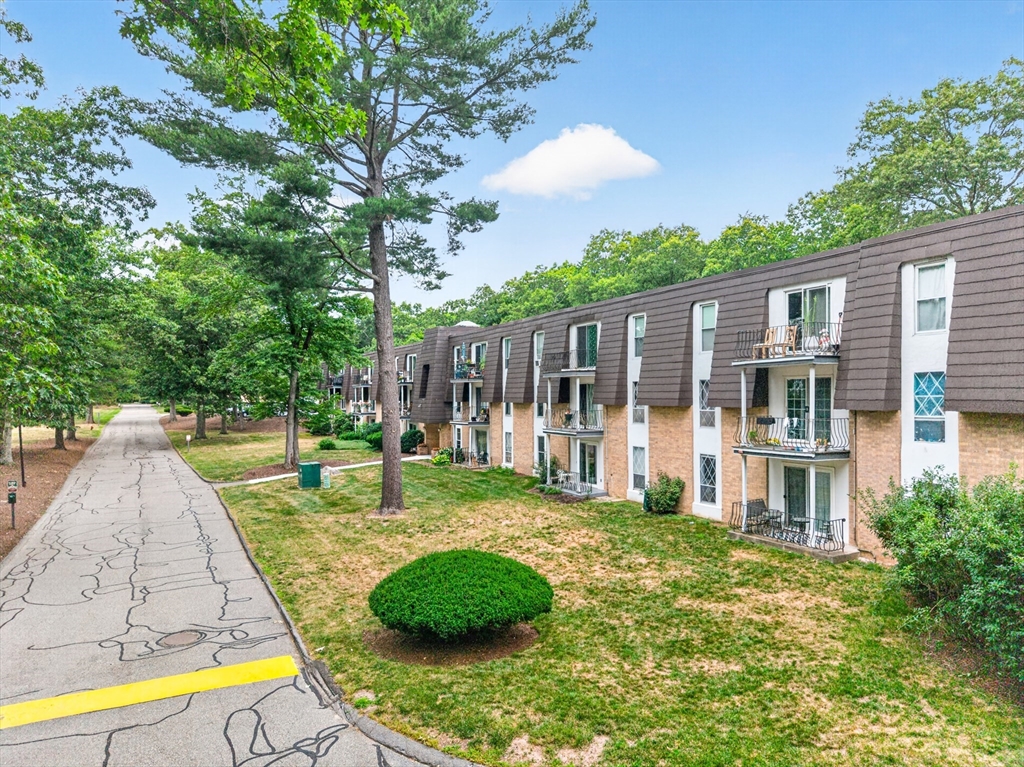 11 Shadowbrook Ln # 22