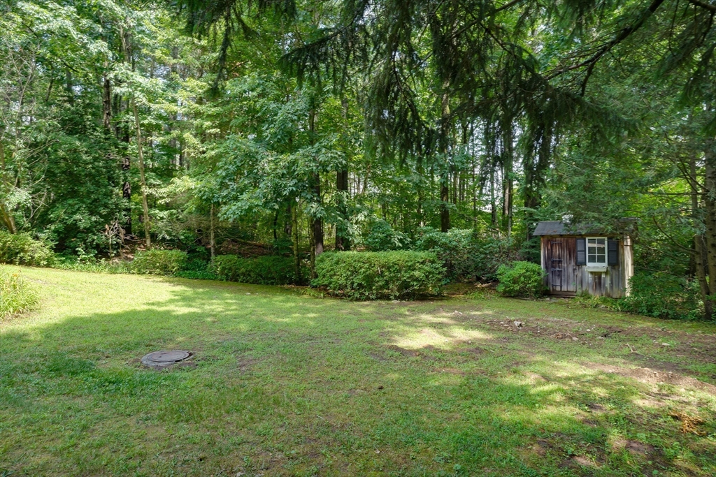 30 Acorn Pl
