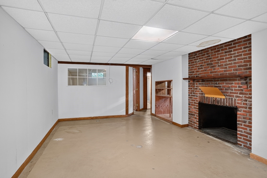 30 Acorn Pl