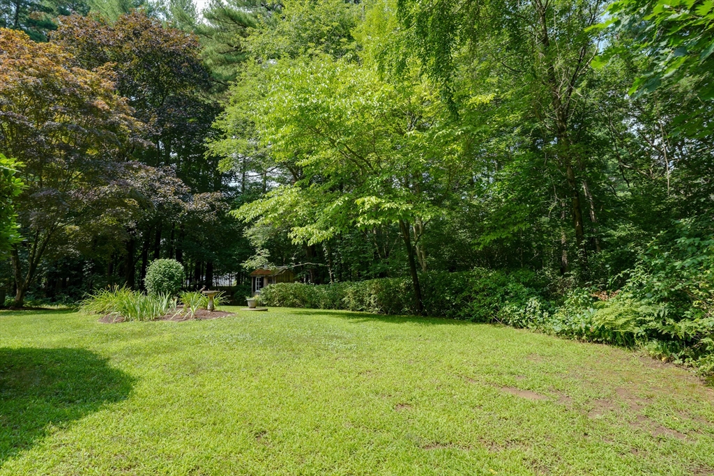 30 Acorn Pl