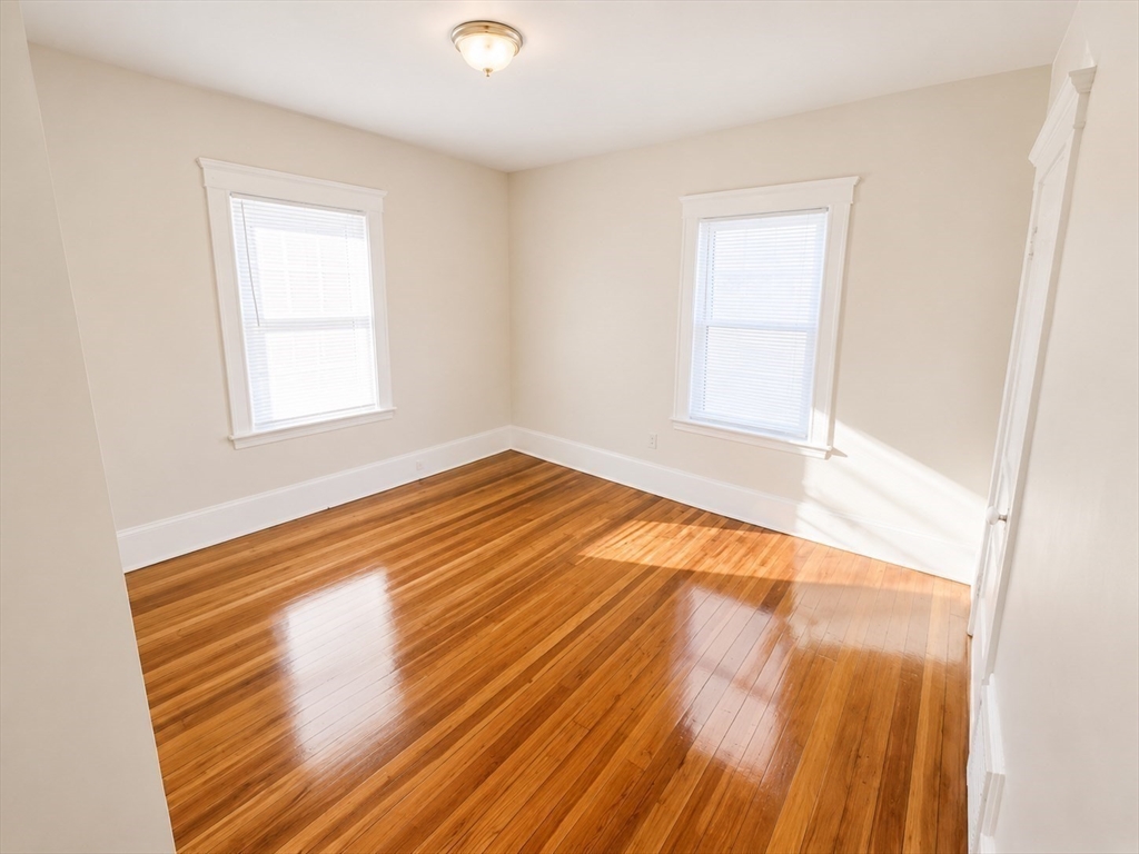 109 Capen St
