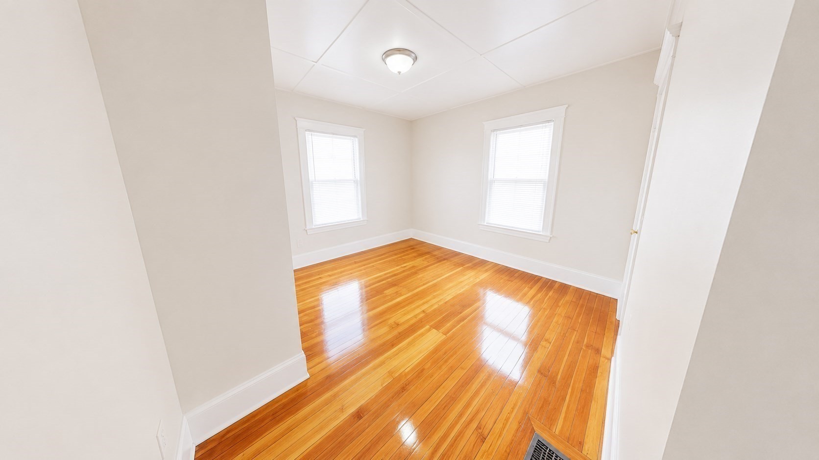 109 Capen St