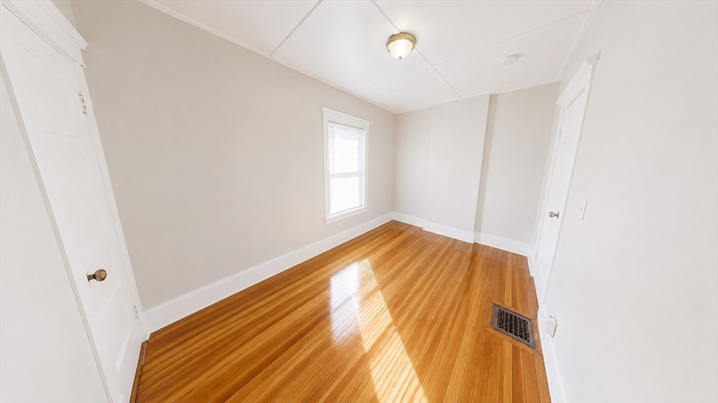 109 Capen St
