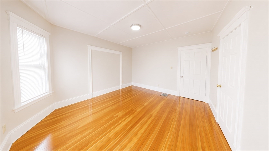 109 Capen St