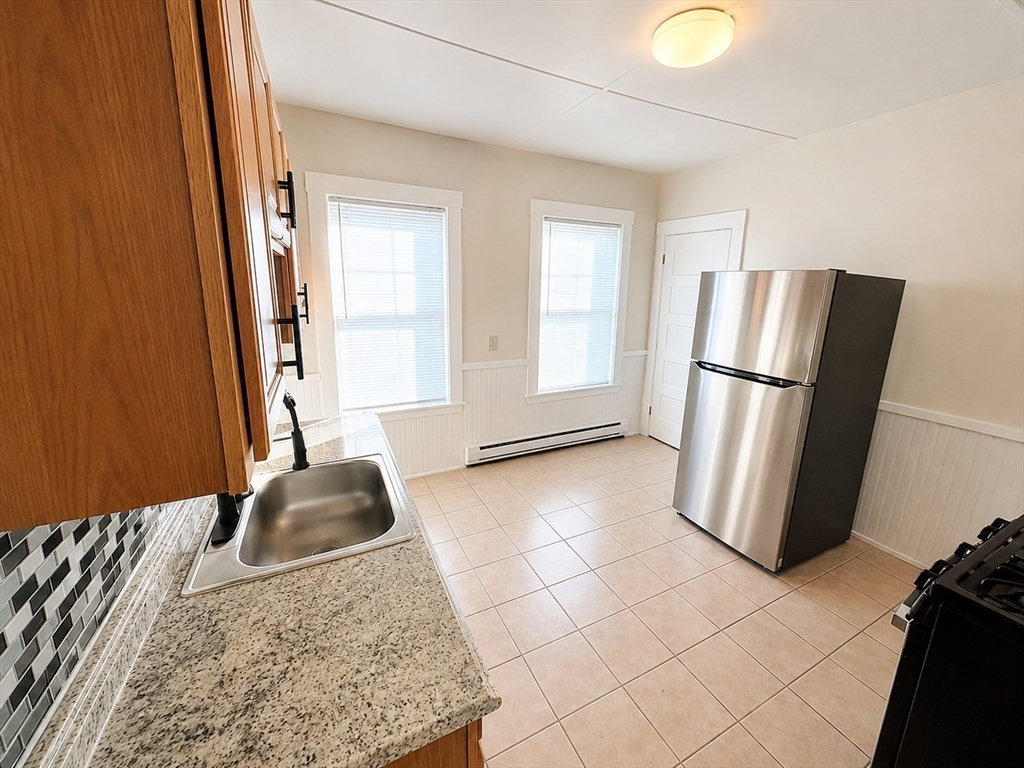109 Capen St