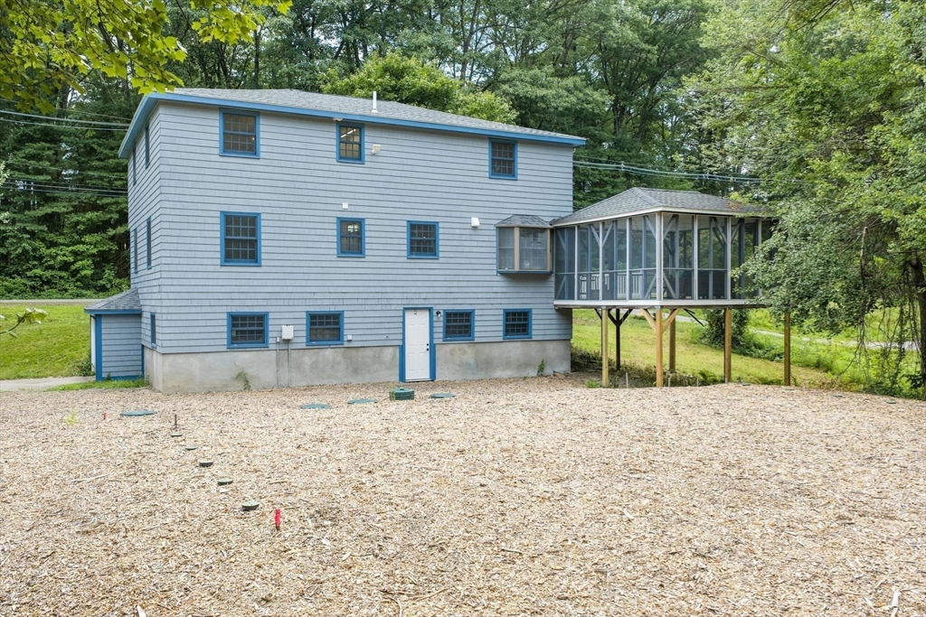 368 Hill Rd