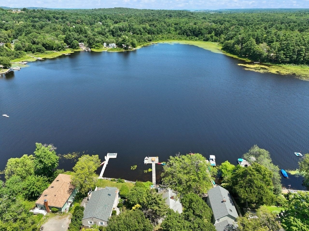 44 Lakeshore Dr