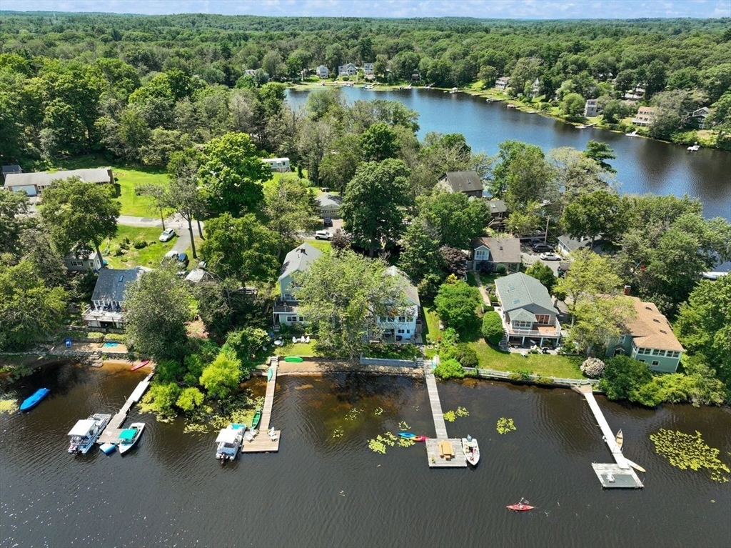 44 Lakeshore Dr