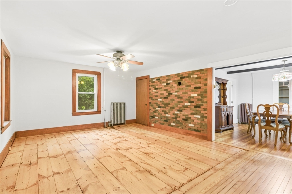62 Glendale St