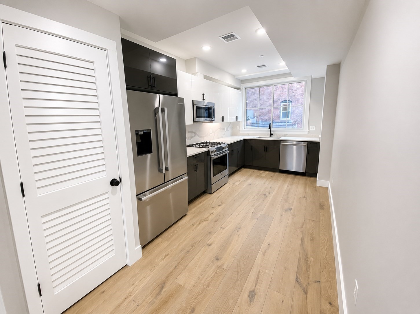 300 Somerville Avenue Unit: H