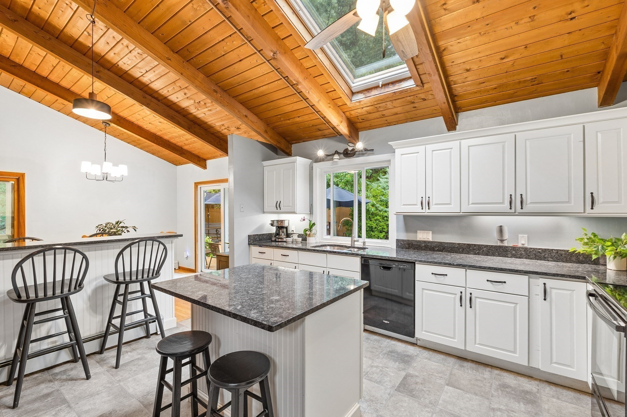 10 Lowell Dr