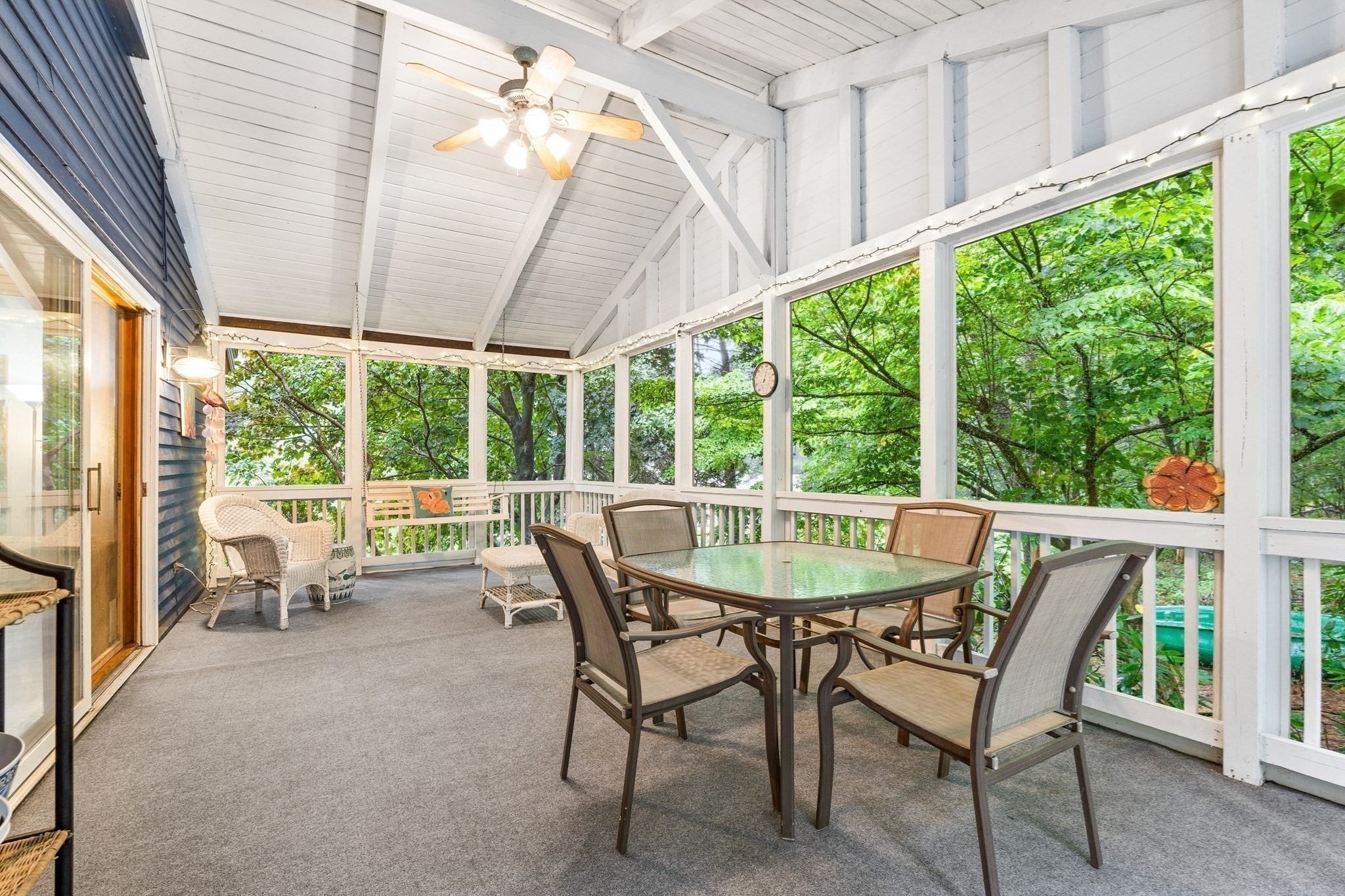 10 Lowell Dr