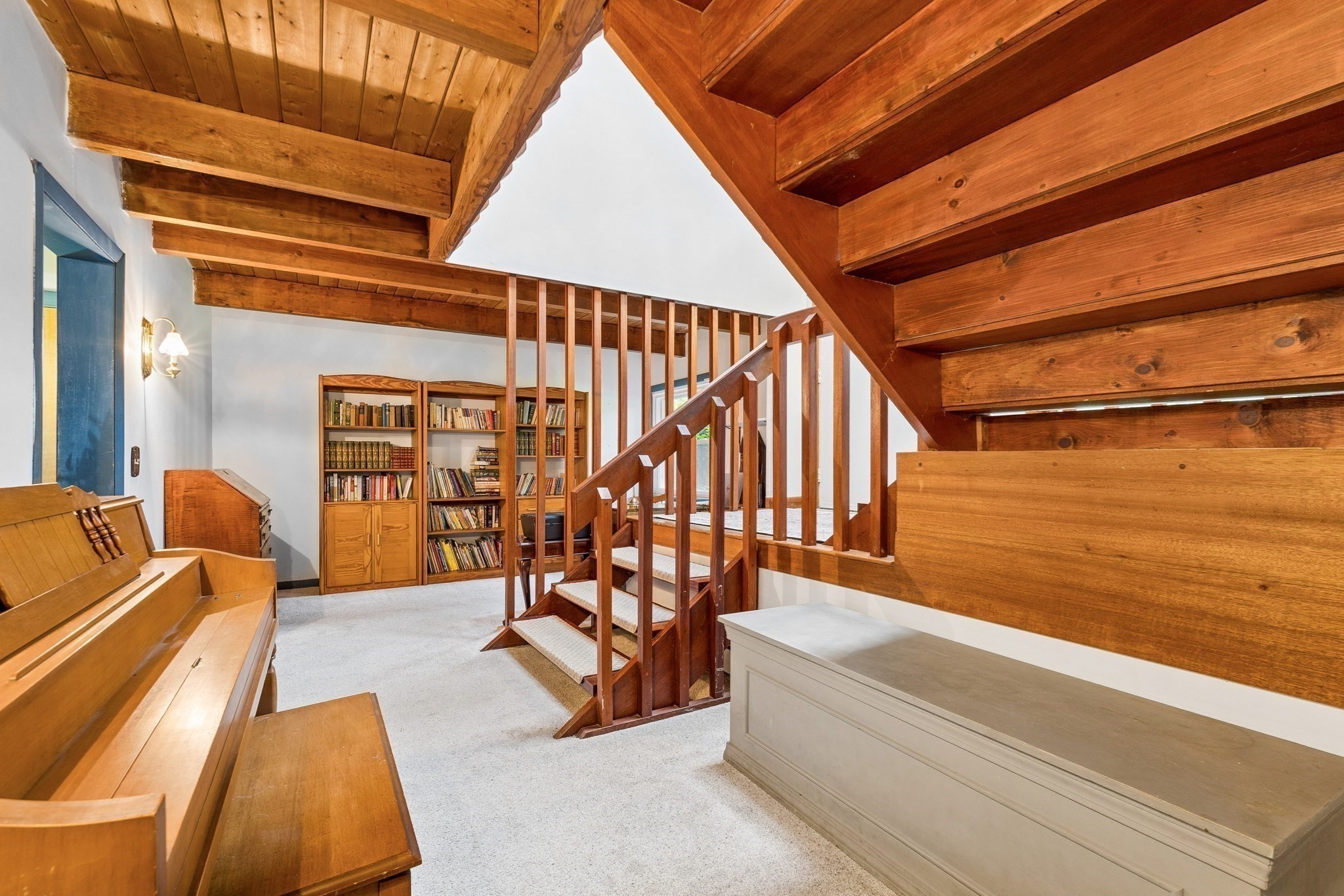 10 Lowell Dr