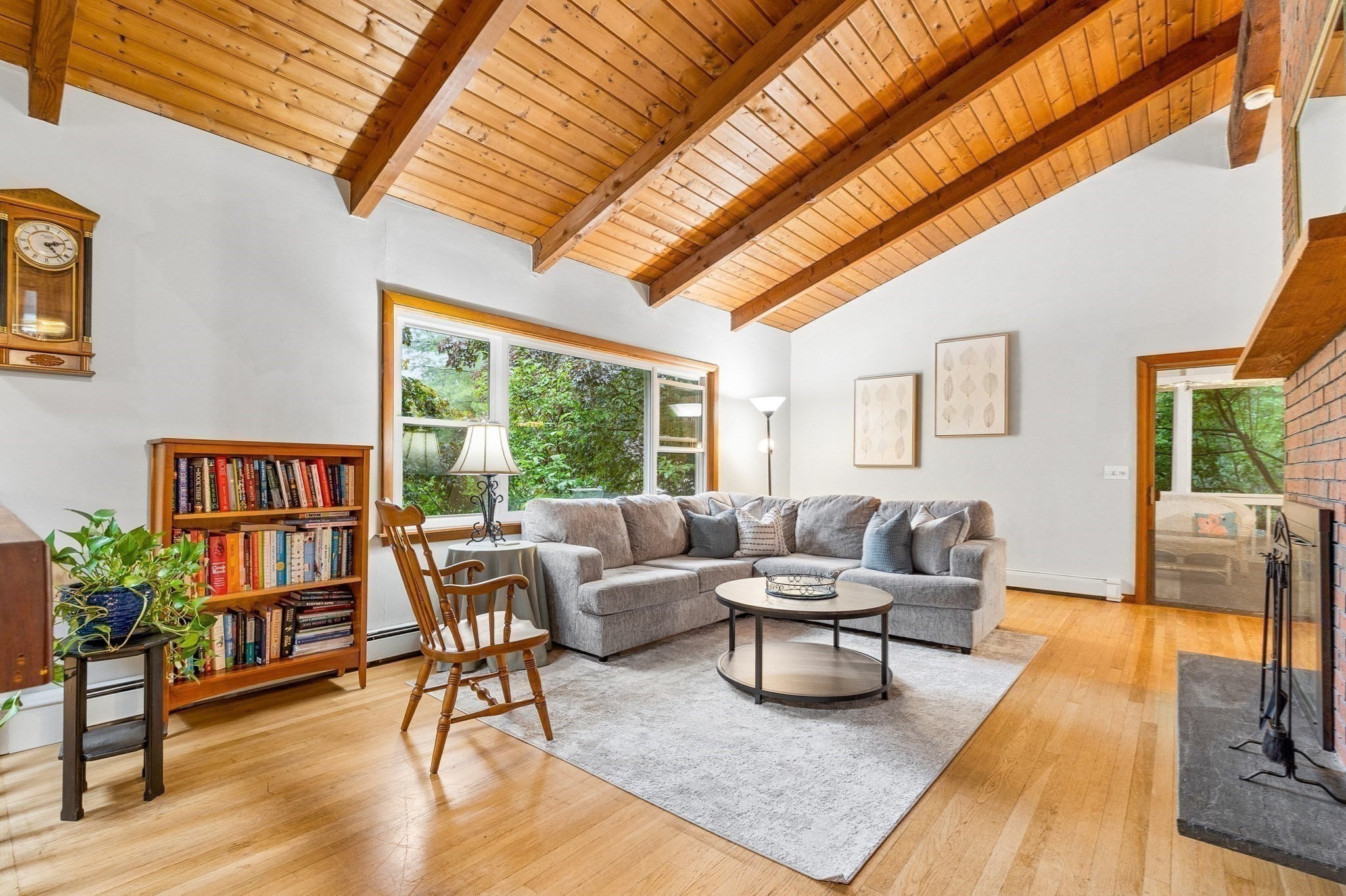 10 Lowell Dr