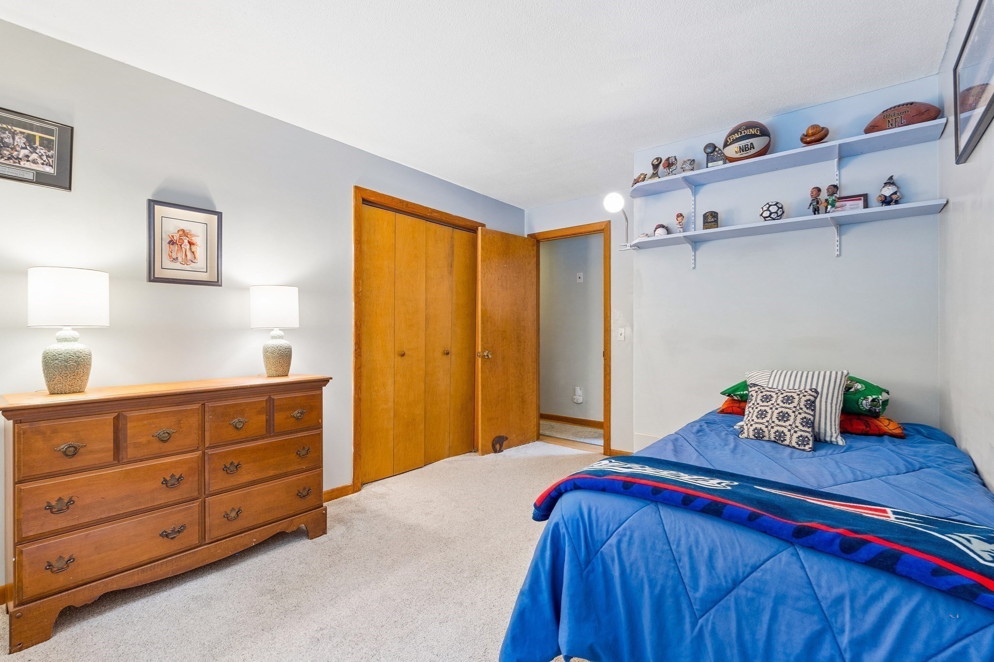 10 Lowell Dr