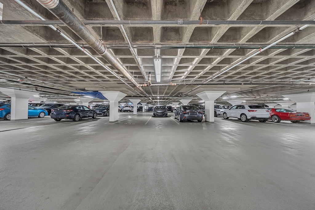 9 Hawthorne Pl # 7H