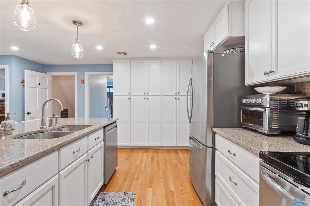 5 Myrtle Dr