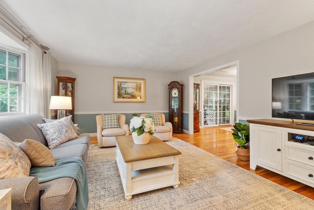 5 Myrtle Dr