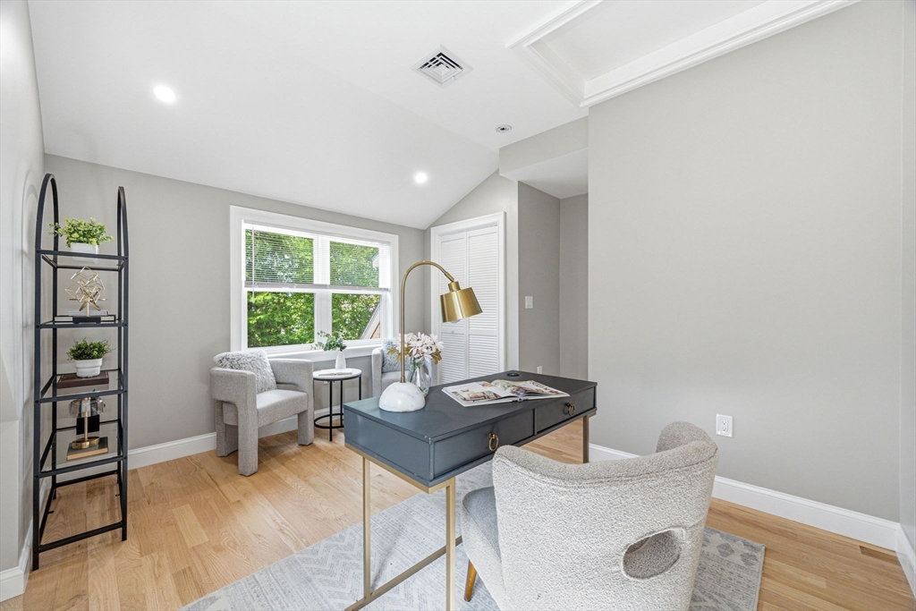 63 Russell Rd