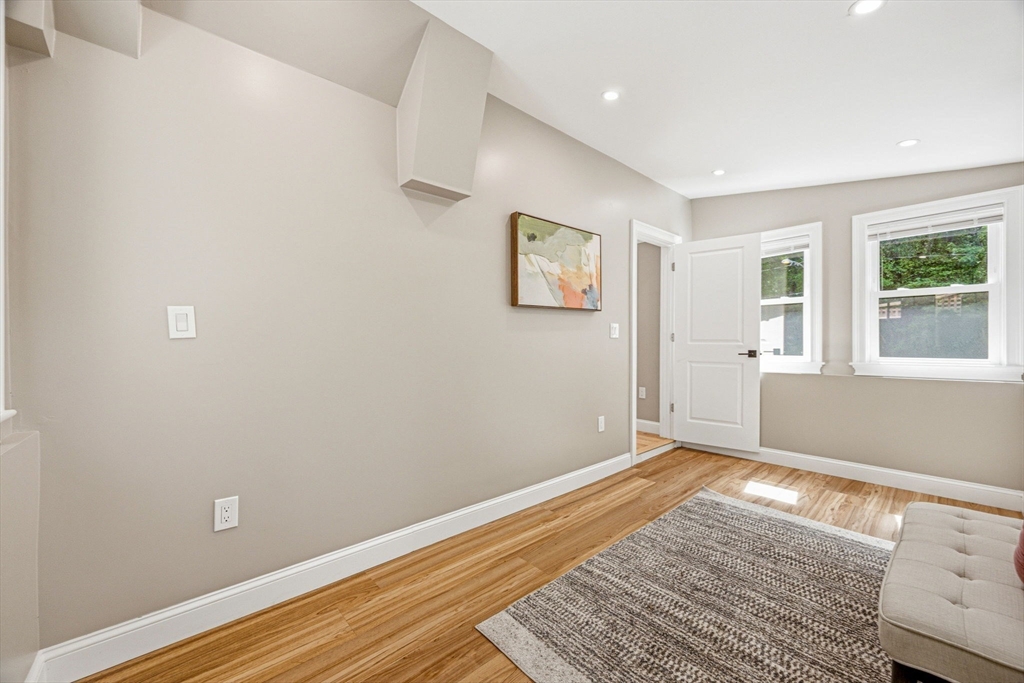 63 Russell Rd