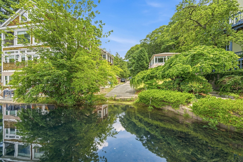 63 Russell Rd