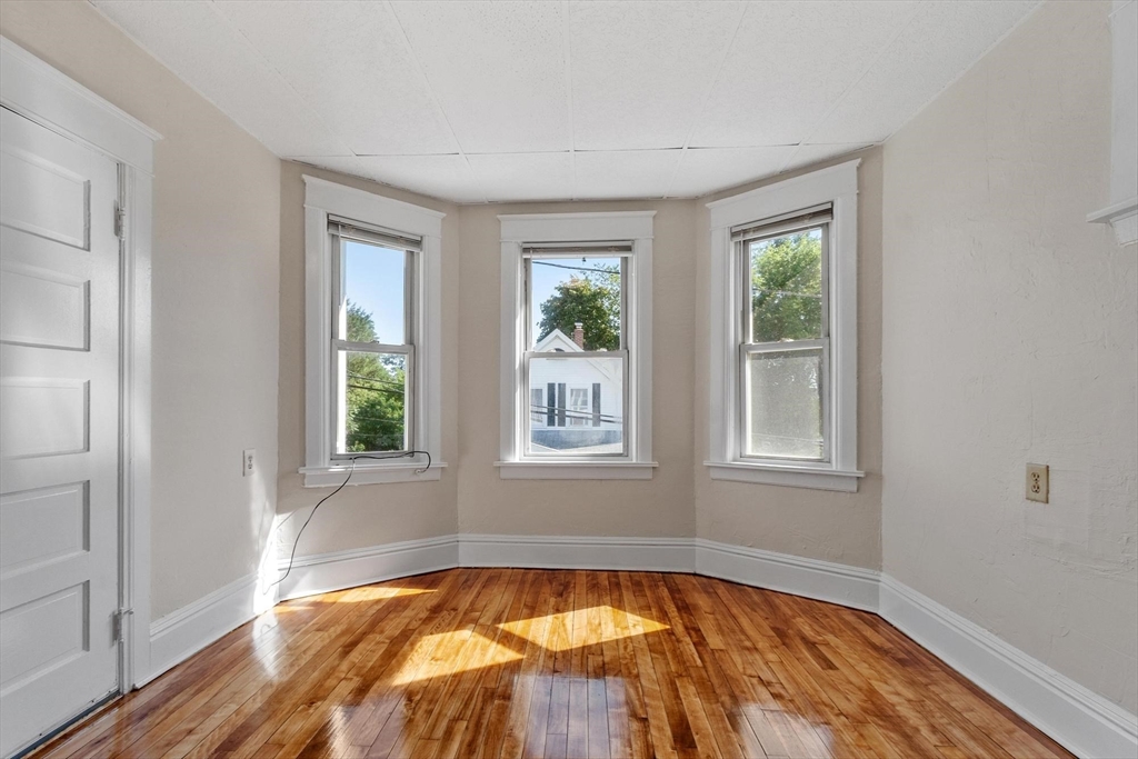 9 Reynolds Street # 2