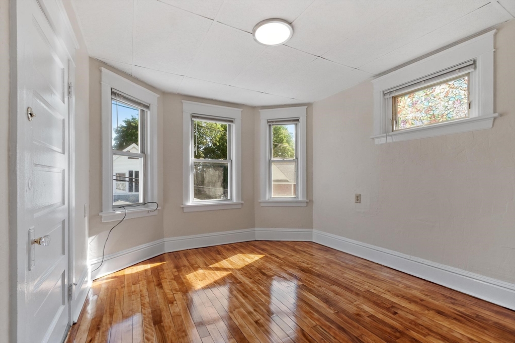 9 Reynolds Street # 2