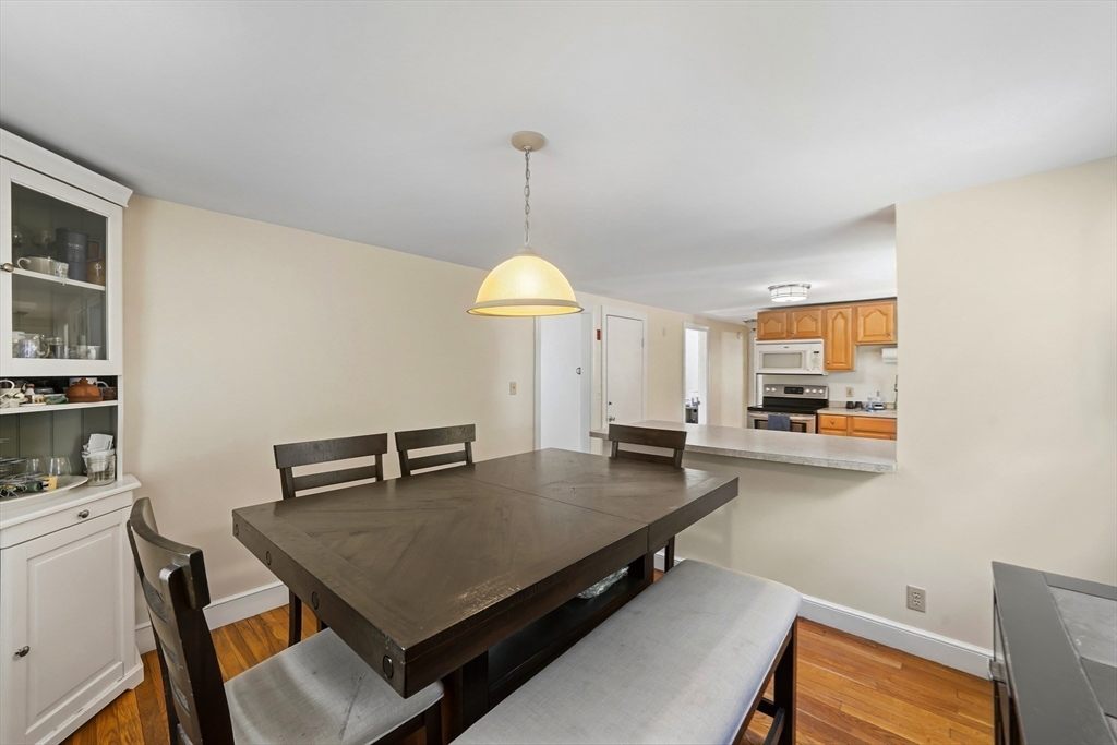 18 Tyler St