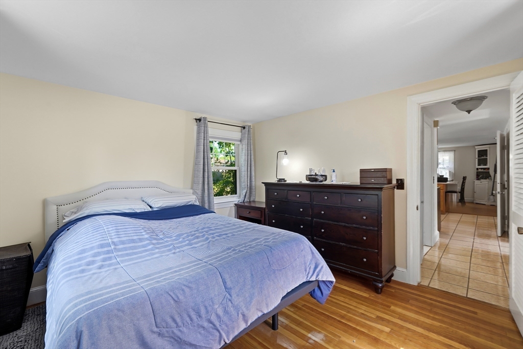 18 Tyler St