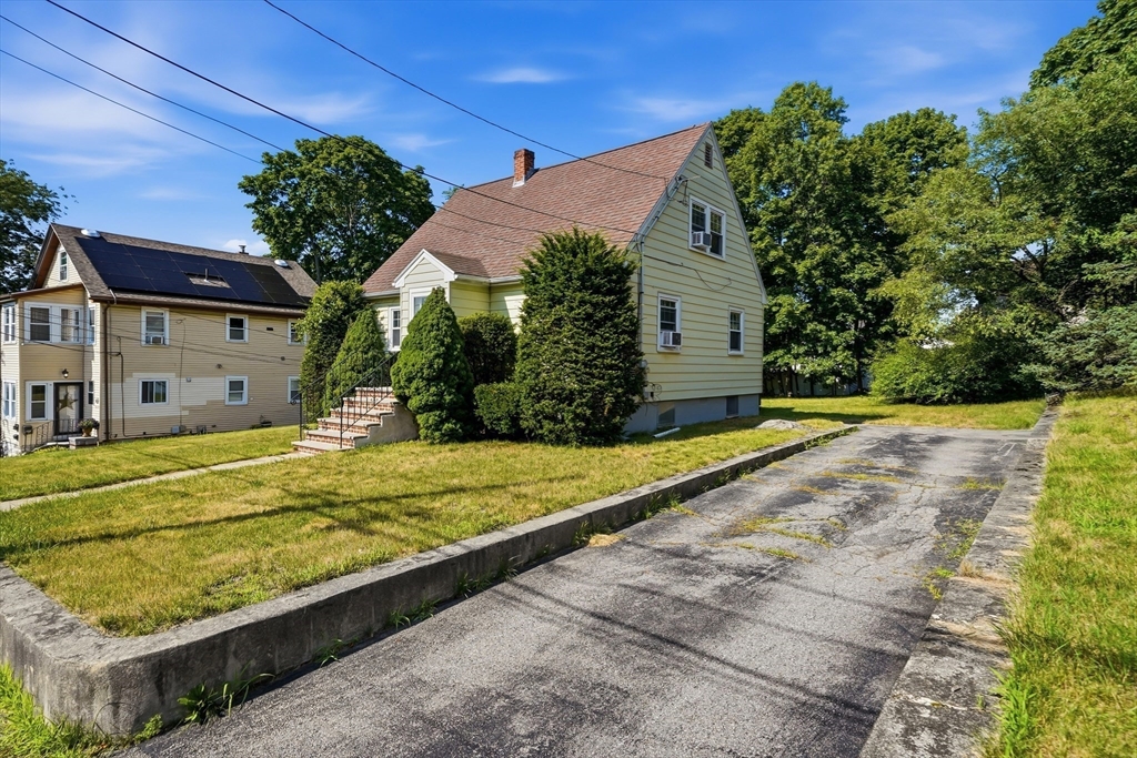 18 Tyler St